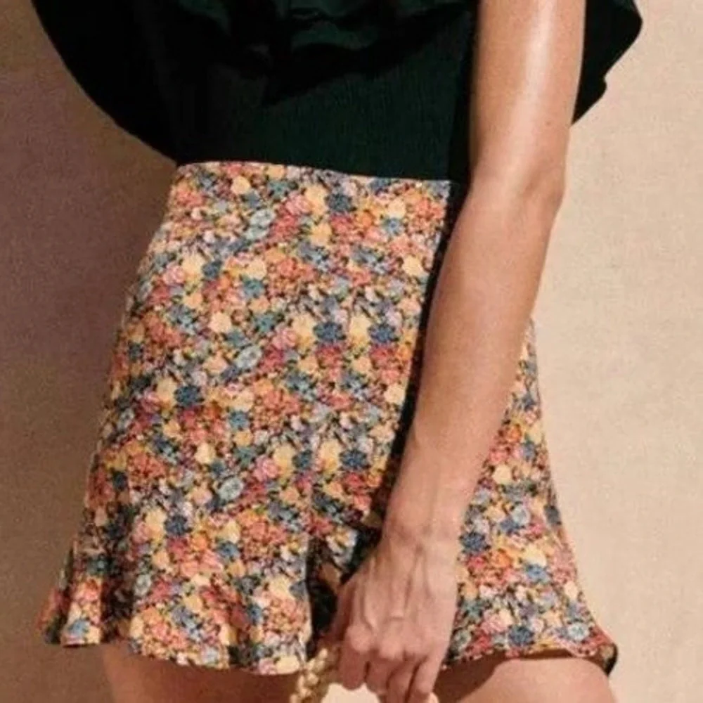 Sezane Dorian Ruffled Hem Short in Sunflowers High Waist 36 or 4 Womens Floral